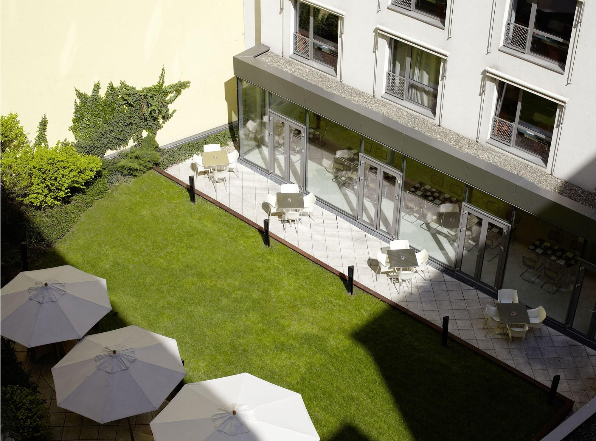 Hotel Josef Прага Экстерьер фото